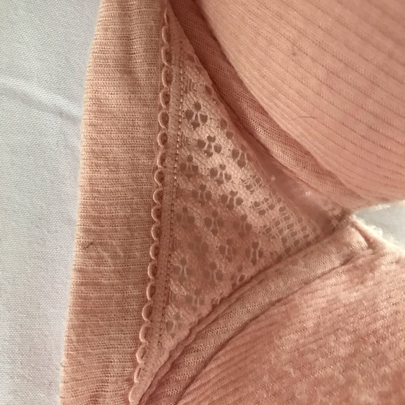 Ribbed baby pink bra - Picture 2 of 3